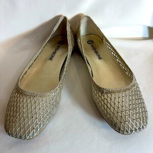 WISHBONE Sz 8.5 Mesh Cool Gold Flats with Squarish Toe Ballet Flats Slides